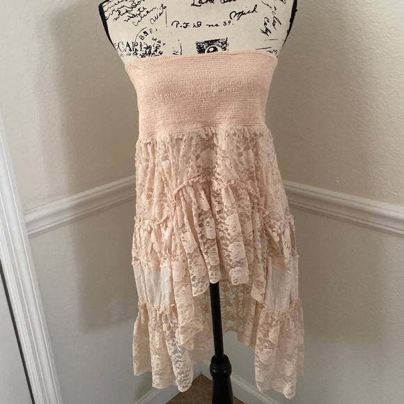 VENUS Tops - VENUS blush high low lace stretch top XL